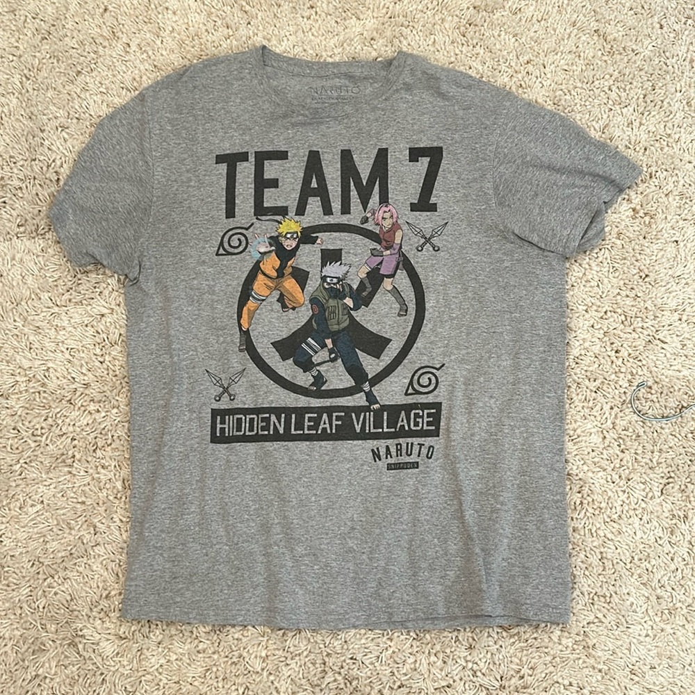 Naruto Team 7 T-Shirt men’s large in soft gray t-shirt material.